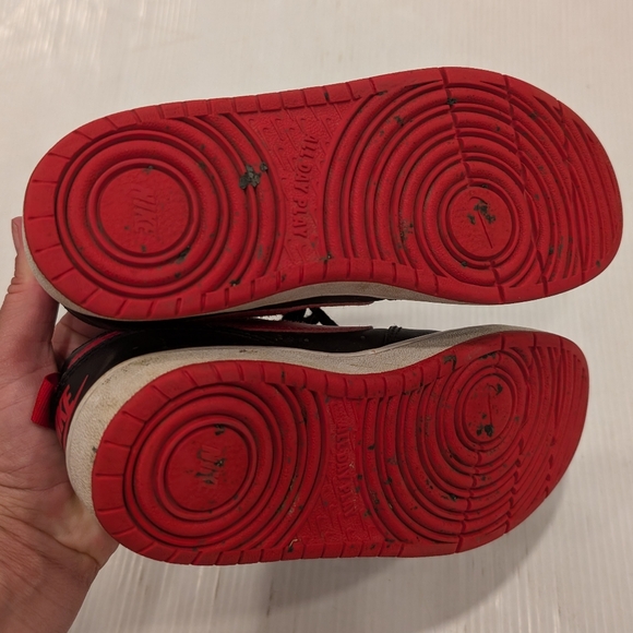 NIKE Court Borough Low 2 Black and Red Shoes Sneakers size 4.5 youth - Picture 8 of 12